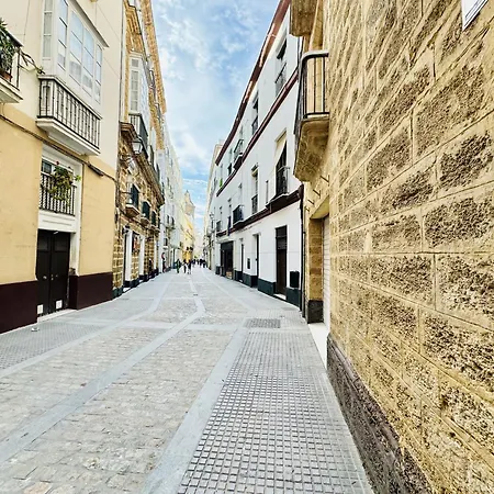 Apartment Mana Keep Calm Feel The Light And Shine Cadiz